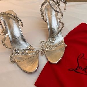 Christian Louboutin Embellished PVC- Pumps 85 dupes